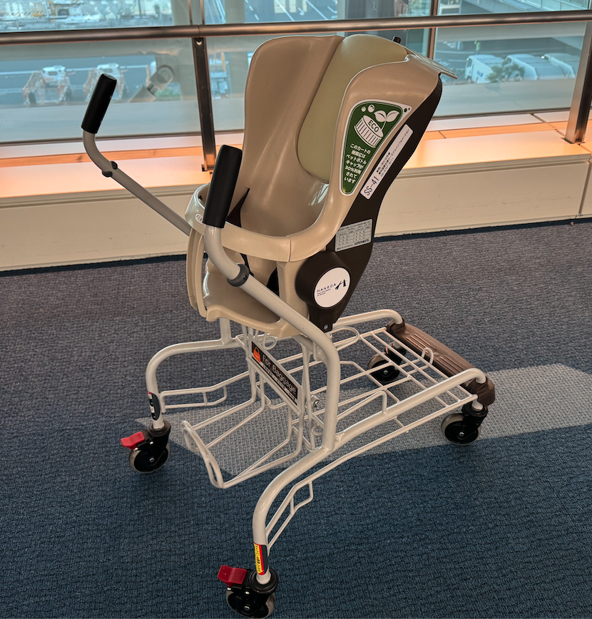 GoodToGoFamily stroller-cart helping families navigate airport terminals